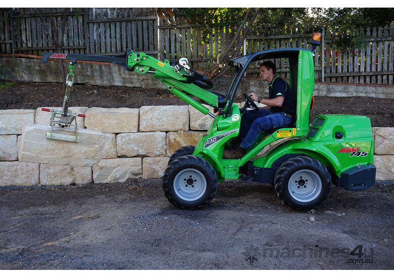 Avant 745 Articulated Mini Loader w Telescopic Boom & Probst Grab