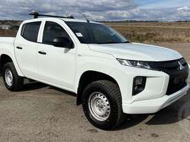 Mitsubishi Triton MR - picture0' - Click to enlarge