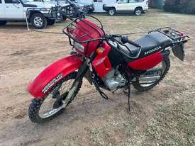 HONDA CTX 200 MOTORBIKE - picture0' - Click to enlarge