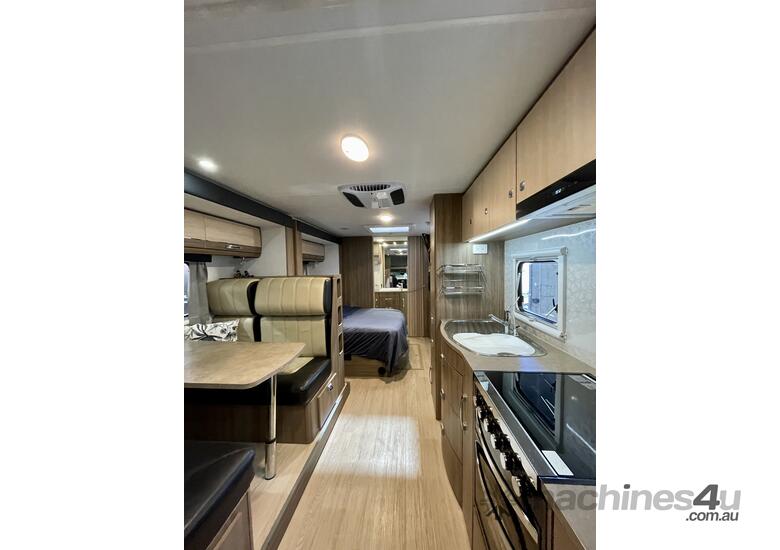 Buy Used optimum 2014 Jayco Optimum Motorhome Motorhomes in , Listed