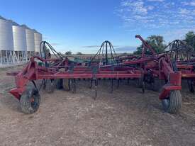 CASE 4300 PLANTER - picture0' - Click to enlarge