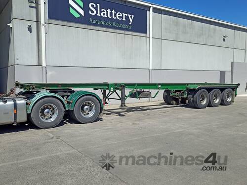 1975 Freighter Tri Axle Skel Trailer