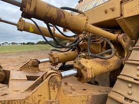 Caterpillar D9N Bulldozer - picture0' - Click to enlarge