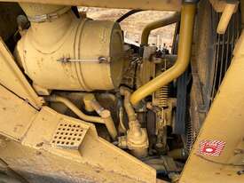 Caterpillar D9N Bulldozer - picture2' - Click to enlarge