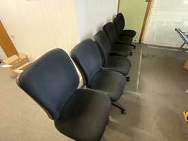 6 x Office Chairs - picture0' - Click to enlarge