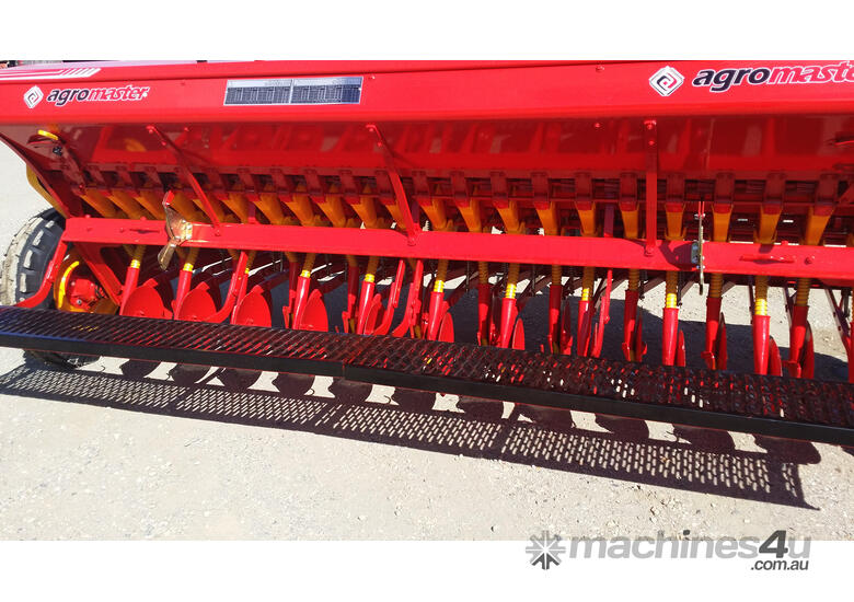 caption Farmtech BM 18 SSB Single Disc Seed Drill + Small Seed Box (3.3m)