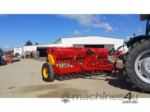 caption Farmtech BM 18 SSB Single Disc Seed Drill + Small Seed Box (3.3m)