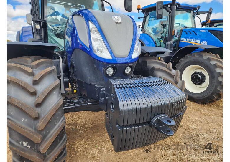 caption 2023 New Holland T7.225 Power Blue