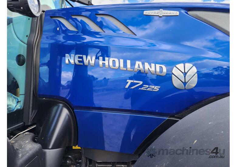 caption 2023 New Holland T7.225 Power Blue