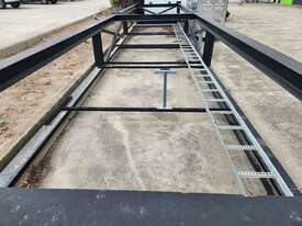 40 Foot Container Stand - picture1' - Click to enlarge