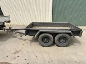 2006 Victoria Trailers Tandem Axle Box Trailer - picture0' - Click to enlarge