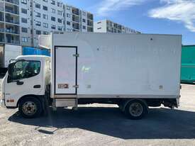 2018 Hino 300 616 Refrigerated Pantech - picture2' - Click to enlarge
