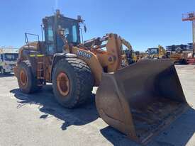 2015 Case 1021F Wheel Loader - picture0' - Click to enlarge