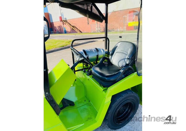 CLARK GT 50 UNIVERSAL TOW TUG TRACTOR 