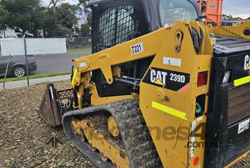 Caterpillar 239D Tracked Skid Steer + 4in1 Bucket, Very Good Condition, Ready to Work!