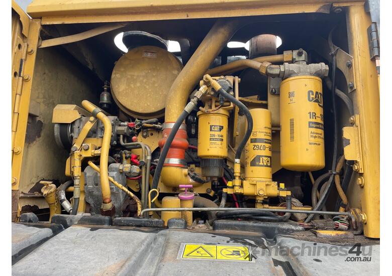 caption CAT 2004 12 H Grader 13900 hours