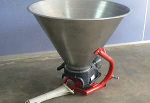 Tuffass PNX 500 Fertiliser Spreader - 500kg / 480L Capacity!