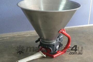 Tuffass PNX 500 Fertiliser Spreader - 500kg / 480L Capacity!
