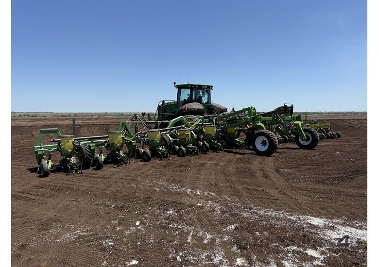 2015 BOSS 18M PRECISION VACUUM PLANTER