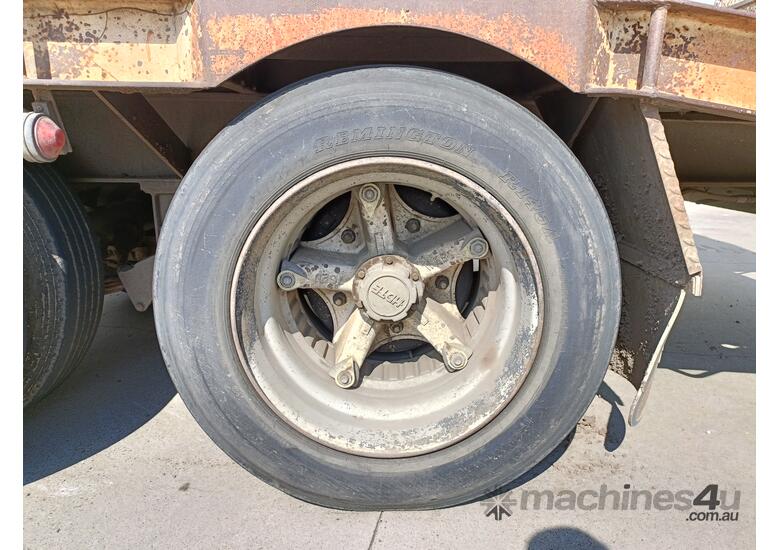 caption 2000 Tag-A-Long Tandem Axle Tag Trailer