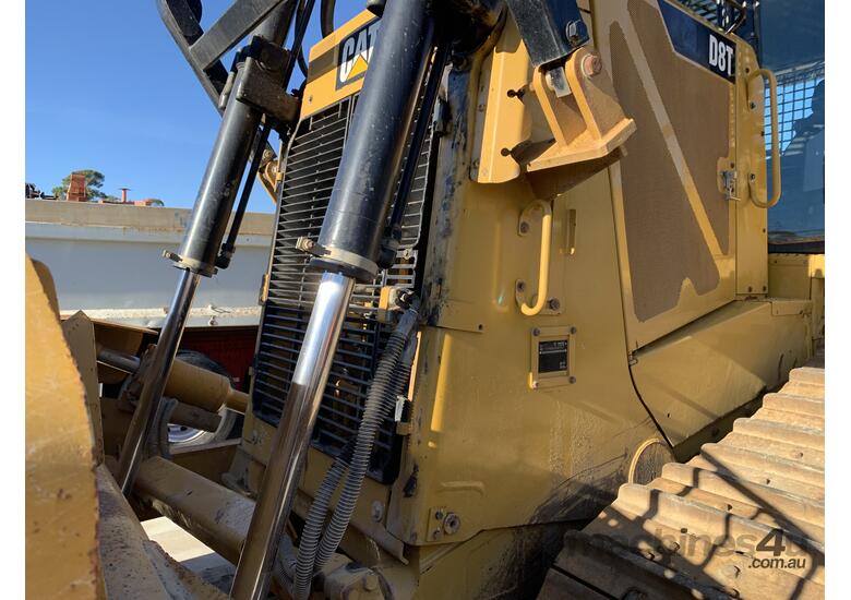 caption 2018 Caterpillar D8T Dozer