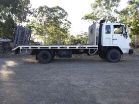 Tray truck with beavertail - picture0' - Click to enlarge