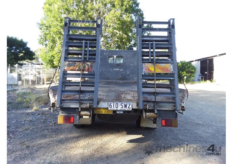 caption Tray truck with beavertail