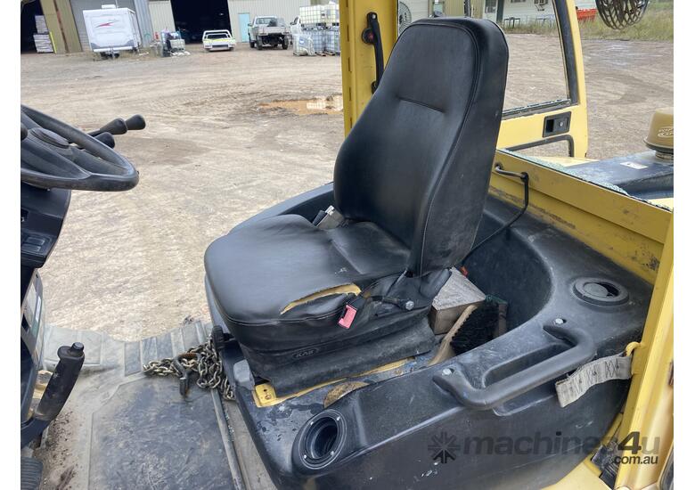caption 2007 Hyster H155FT Forklift