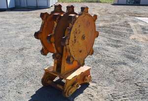 Ae   COMPACTION WHEEL