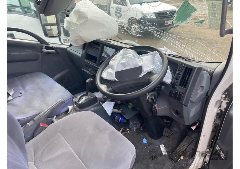 caption 2019 Isuzu NLR Refrigerated Pantech
