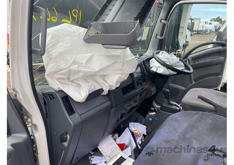 caption 2019 Isuzu NLR Refrigerated Pantech