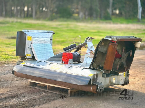 Trimax Stealth  Slasher Hay/Forage Equip