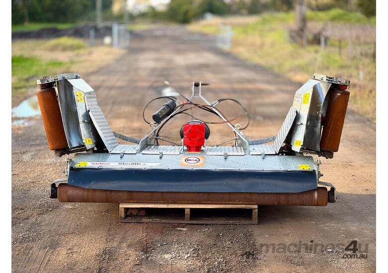 Trimax Stealth  Slasher Hay/Forage Equip