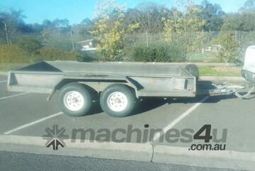 4,000Kg Box / Plant trailer 2008 , low use , electric brakes , LED lights , ex Council ,