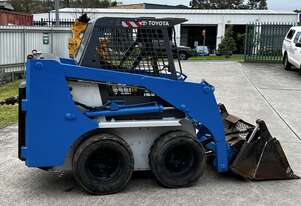 Husky Skid-steer loader 4SDK5 air powered Husky Skid-steer loader 4SDK5 air powered