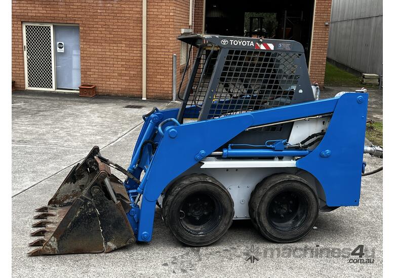 Husky Skid-steer loader 4SDK5 air powered
