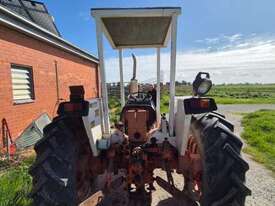 Case 1190 Tractor - picture2' - Click to enlarge