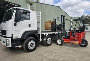 2025 Isuzu FYJ Auto 8x4 with Moffett M5 extra reach