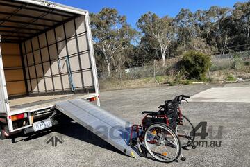 2.4M 270kg Bi-fold Deluxe Wheelchair Ramp