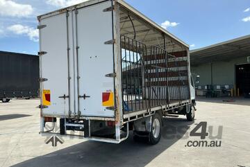 2005 Mitsubishi Fighter FK600 Curtain Sider (Missing Curtains)