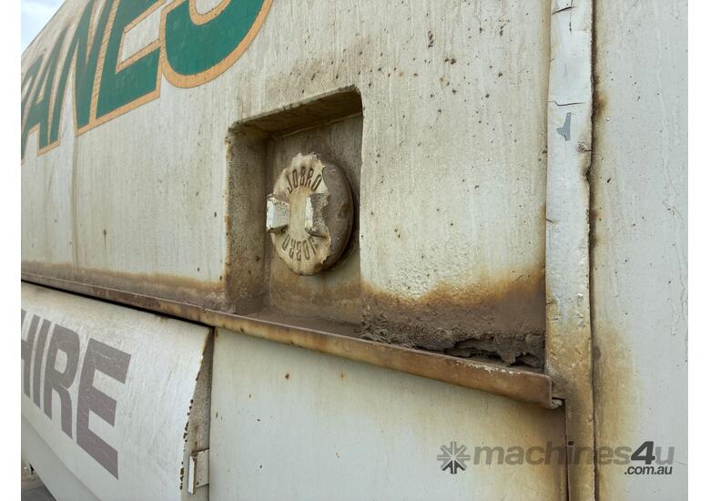 1993 International ACCO 1850E Mobile Road Sweeper