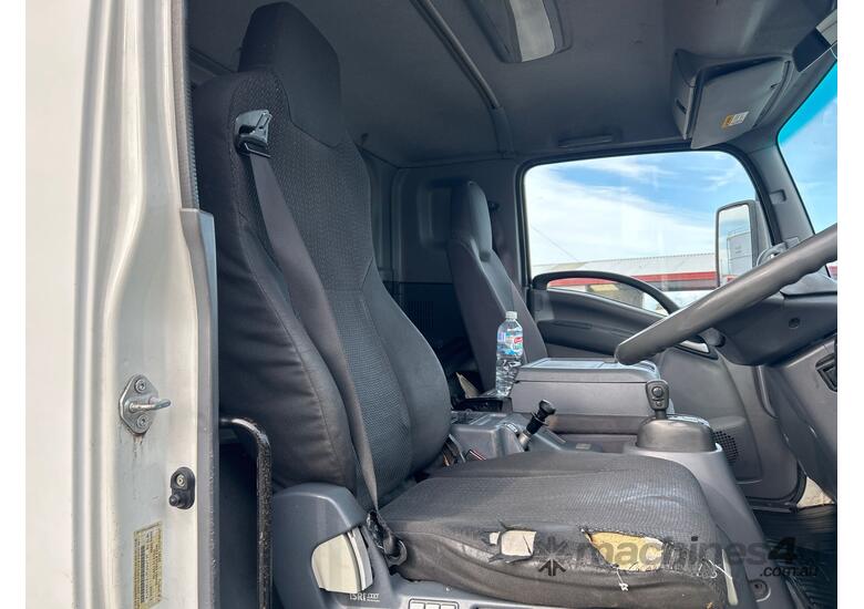 2013 Isuzu FSR 700 Long Refrigerated Pantech