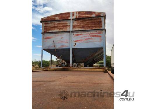 CUSTOM BUILT DELIVERY GRAIN BIN