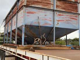 CUSTOM BUILT DELIVERY GRAIN BIN - picture0' - Click to enlarge