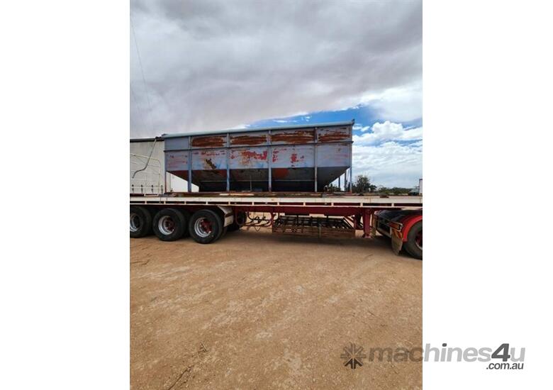 CUSTOM BUILT DELIVERY GRAIN BIN