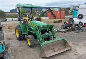 John Deere   3036e