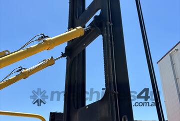 2008 Omega 4ECH Container Forklift