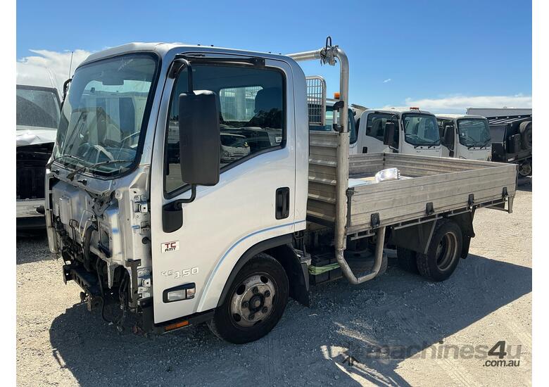 2016 Isuzu NLR 45-150 Table Top