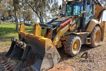 Caterpillar 2016   432F2