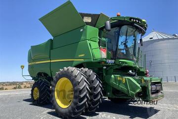 John Deere   S680